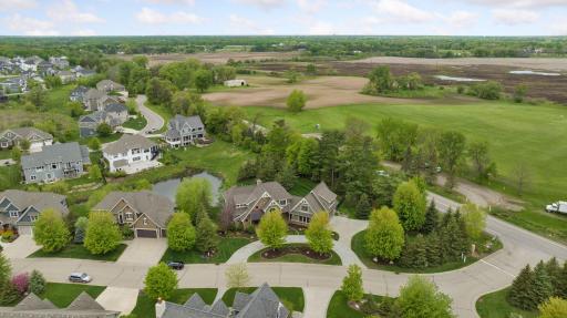77 Monarch Way, North Oaks, MN 55127