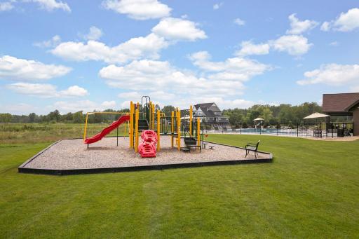 77 Monarch Way, North Oaks, MN 55127