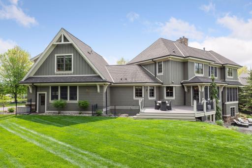 77 Monarch Way, North Oaks, MN 55127