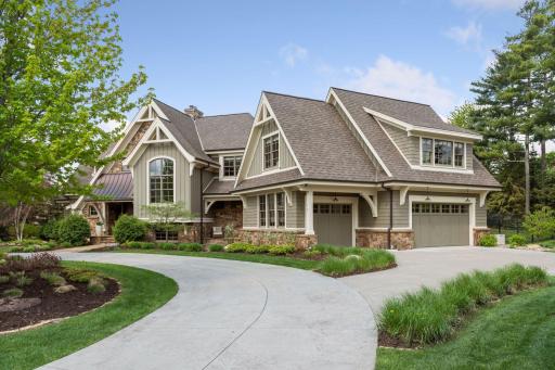 77 Monarch Way, North Oaks, MN 55127