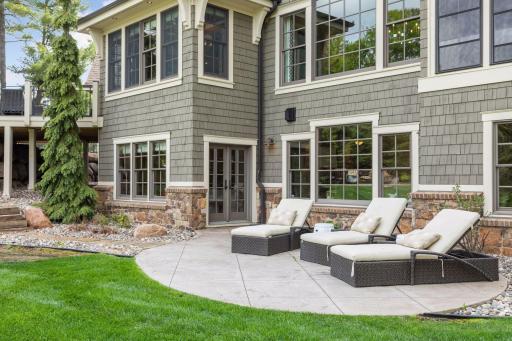 77 Monarch Way, North Oaks, MN 55127
