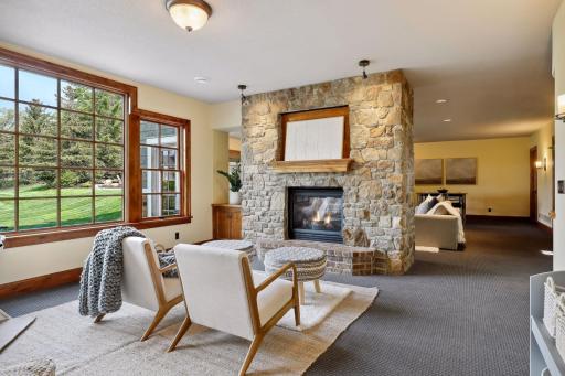 77 Monarch Way, North Oaks, MN 55127