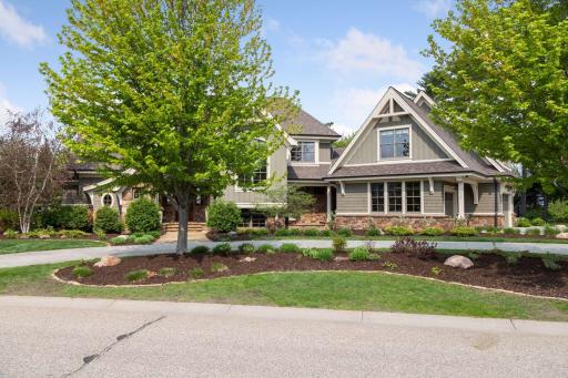 77 Monarch Way, North Oaks, MN 55127