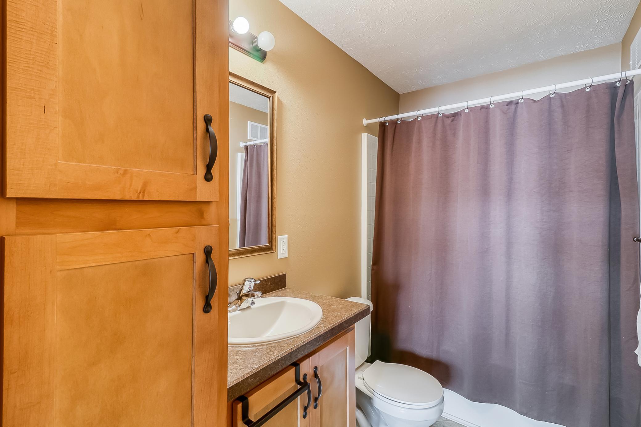 Bathroom2_1.jpg