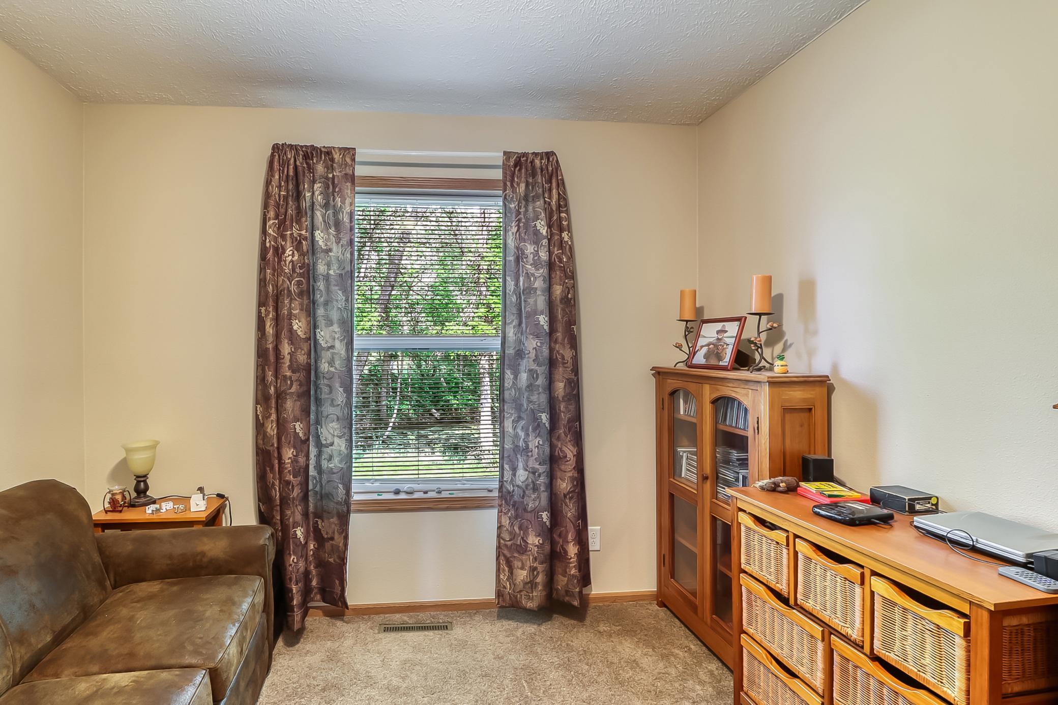 Bedroom1_1.jpg