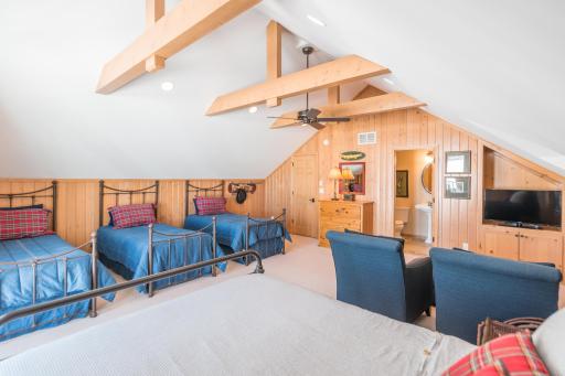 10724 Pine Beach Peninsula Loop, East Gull Lake, MN 56401