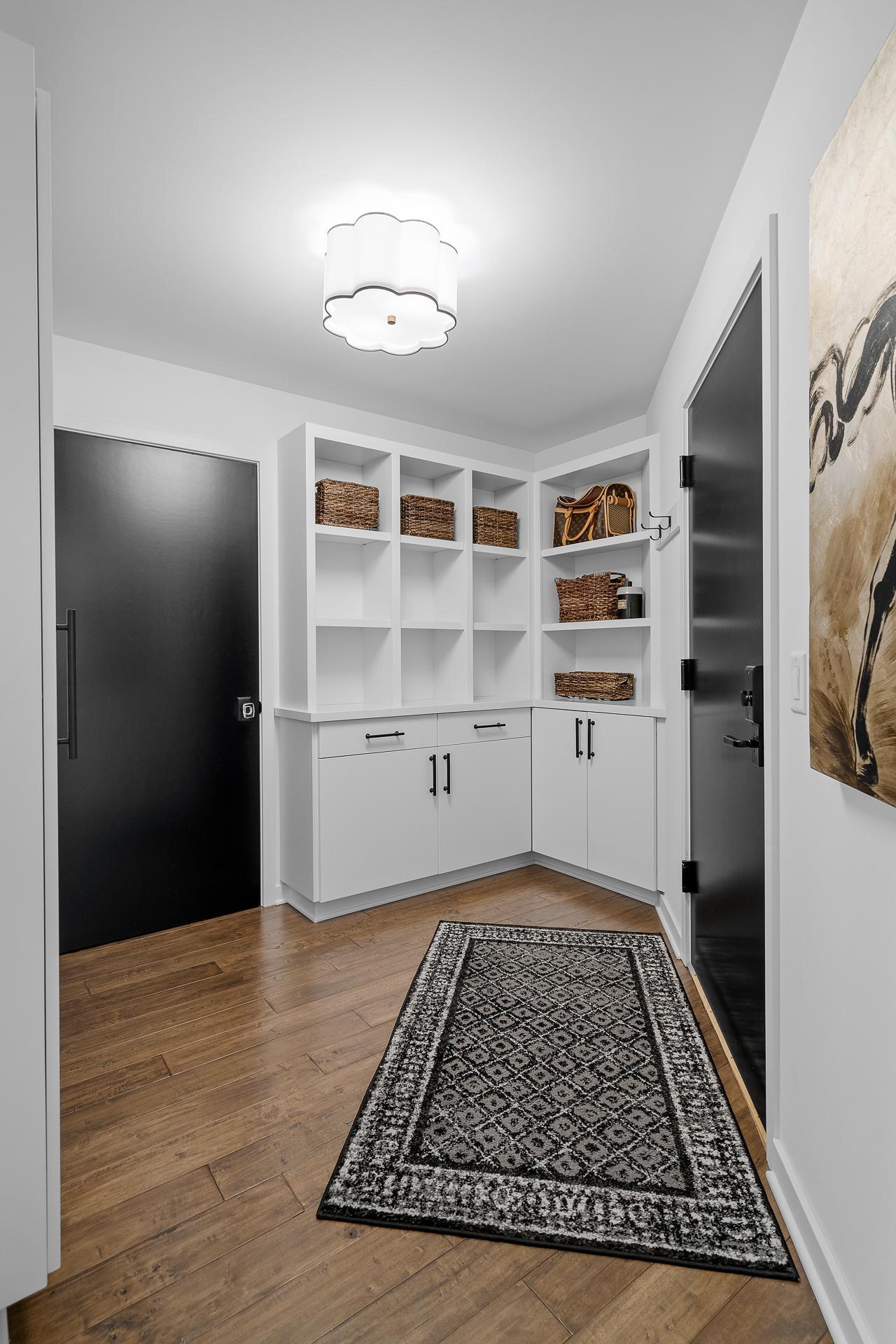 540 Indian Mound St MLS-51.jpg