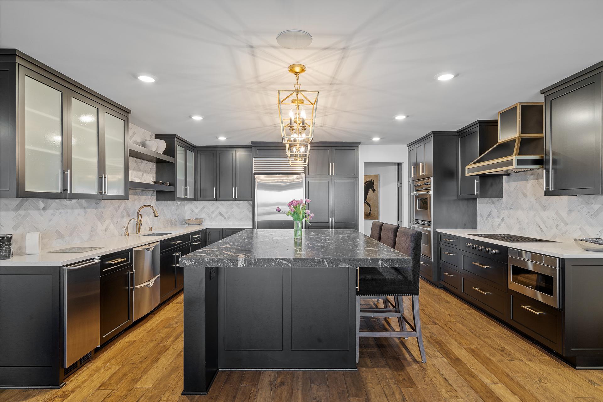 540 Indian Mound St MLS-39.jpg