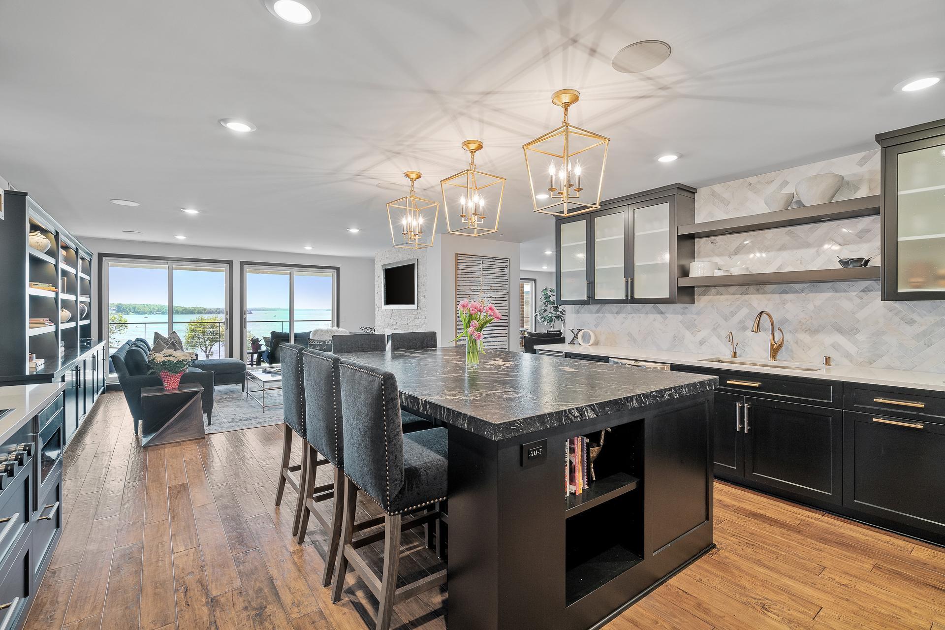 540 Indian Mound St MLS-44.jpg