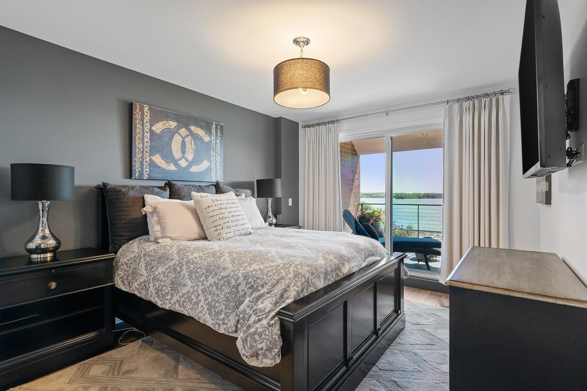 540 Indian Mound St MLS-52.jpg