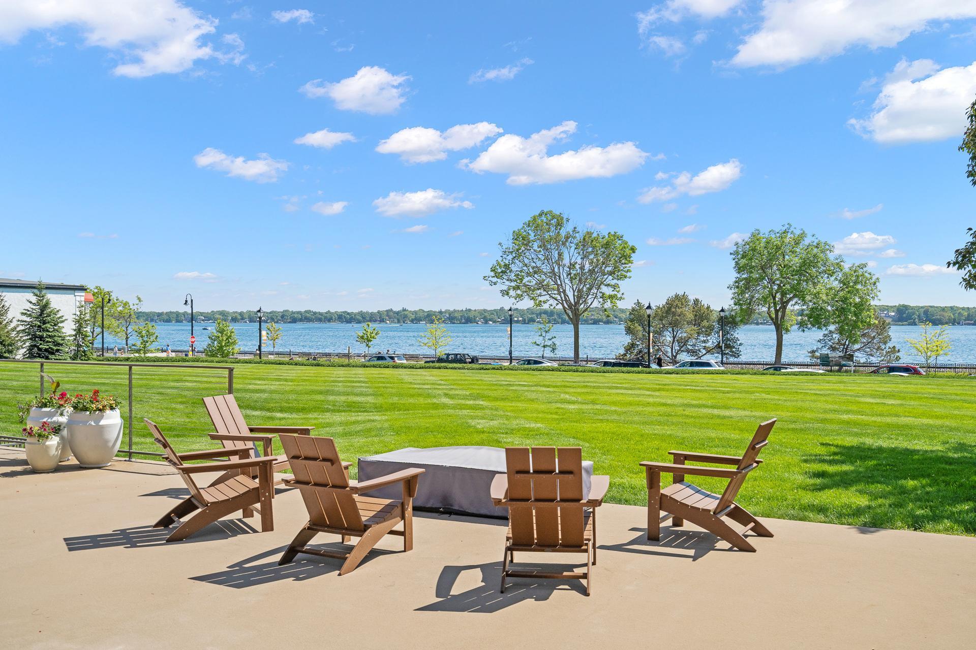 540 Indian Mound St MLS-9.jpg