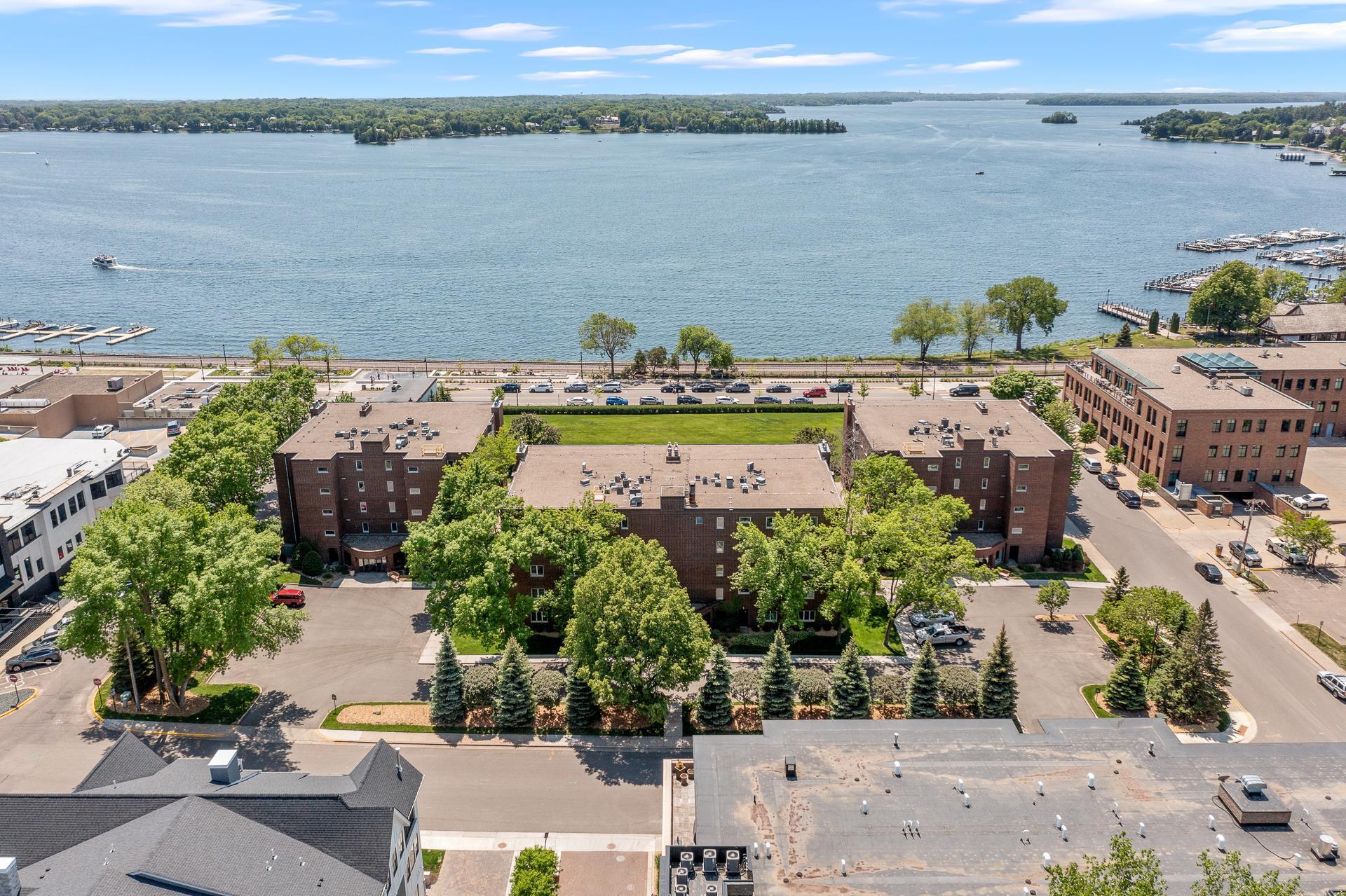 540 Indian Mound St MLS-17.jpg