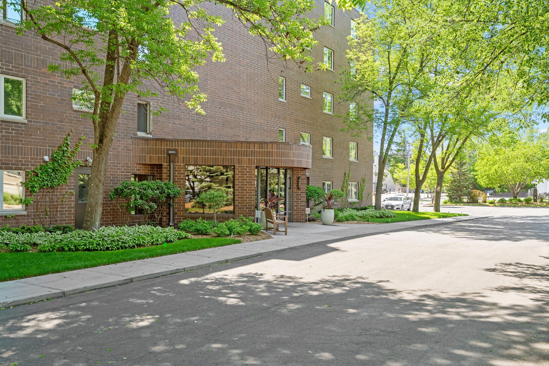 540 Indian Mound St MLS-2.jpg