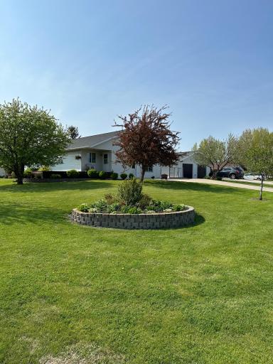 201 Lincoln Court SW, Warroad, MN 56763