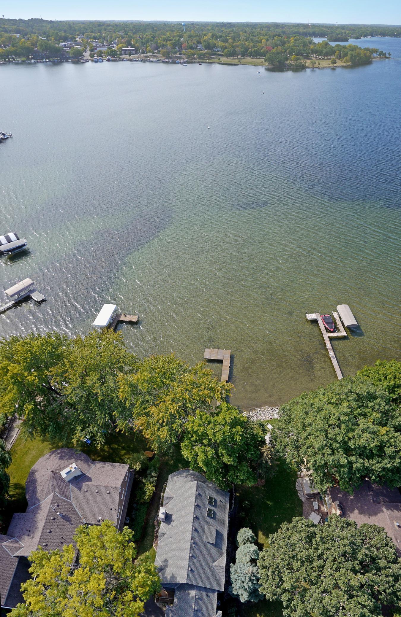 A tranquil and peaceful bay, there is no wake along this shoreline.
