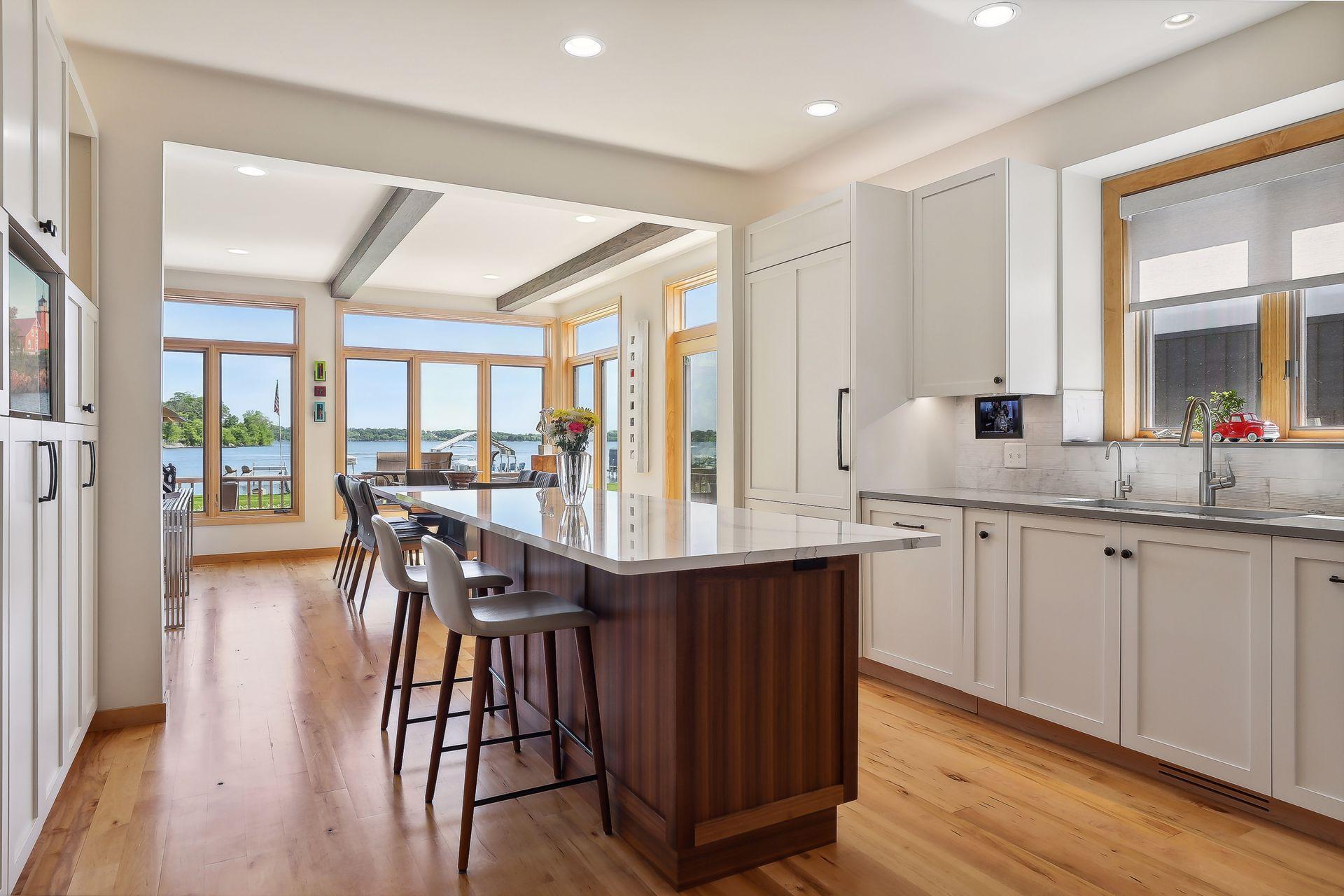 Large center island is perfect for entertainting.