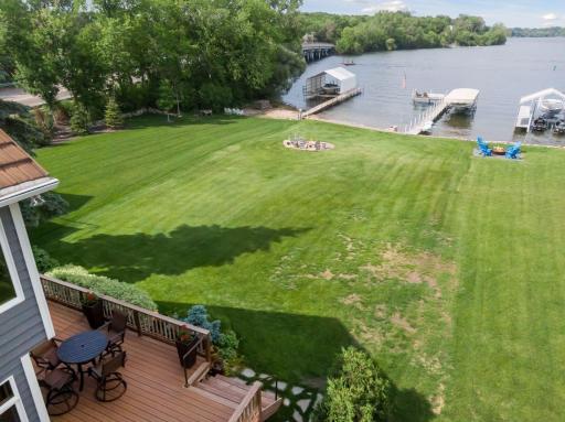 1905 Beach Lane, Wayzata, MN 55391