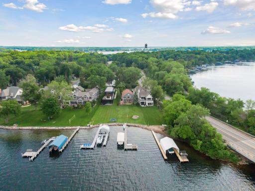 1905 Beach Lane, Wayzata, MN 55391
