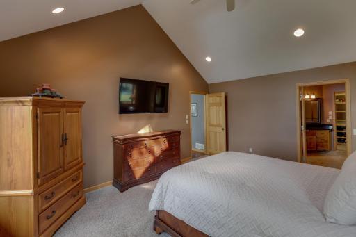 9643 Ossawinnamakee Road, Pequot Lakes, MN 56472