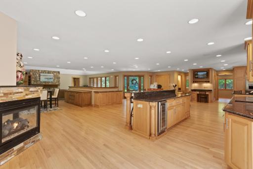 5605 Vagabond Lane N, Plymouth, MN 55446