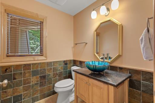 5605 Vagabond Lane N, Plymouth, MN 55446