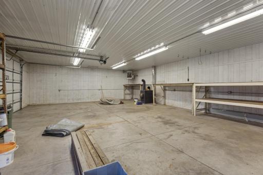 Outbuilding- pallet racking, heat and open storage