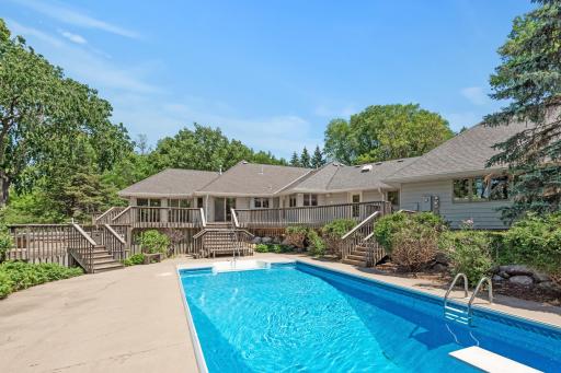 5605 Vagabond Lane N, Plymouth, MN 55446