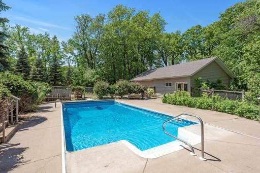 5605 Vagabond Lane N, Plymouth, MN 55446