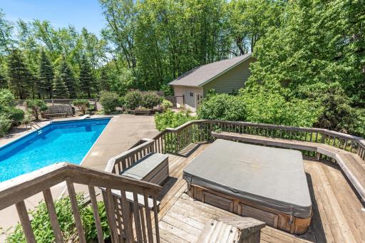 5605 Vagabond Lane N, Plymouth, MN 55446