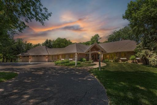 5605 Vagabond Lane N, Plymouth, MN 55446