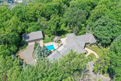 5605 Vagabond Lane N, Plymouth, MN 55446