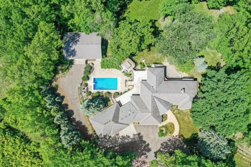 5605 Vagabond Lane N, Plymouth, MN 55446