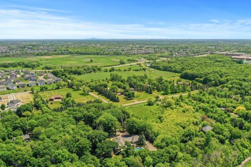 5605 Vagabond Lane N, Plymouth, MN 55446