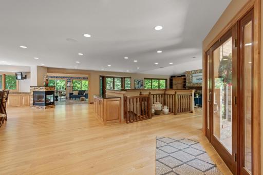 5605 Vagabond Lane N, Plymouth, MN 55446