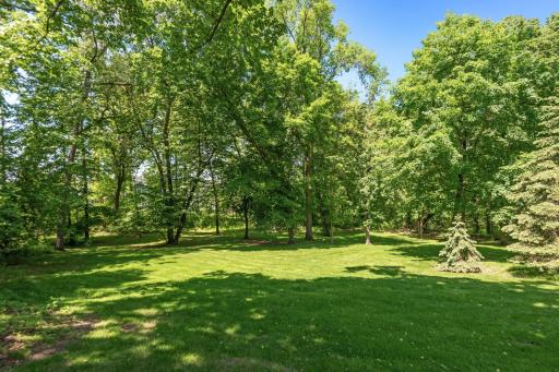 5605 Vagabond Lane N, Plymouth, MN 55446