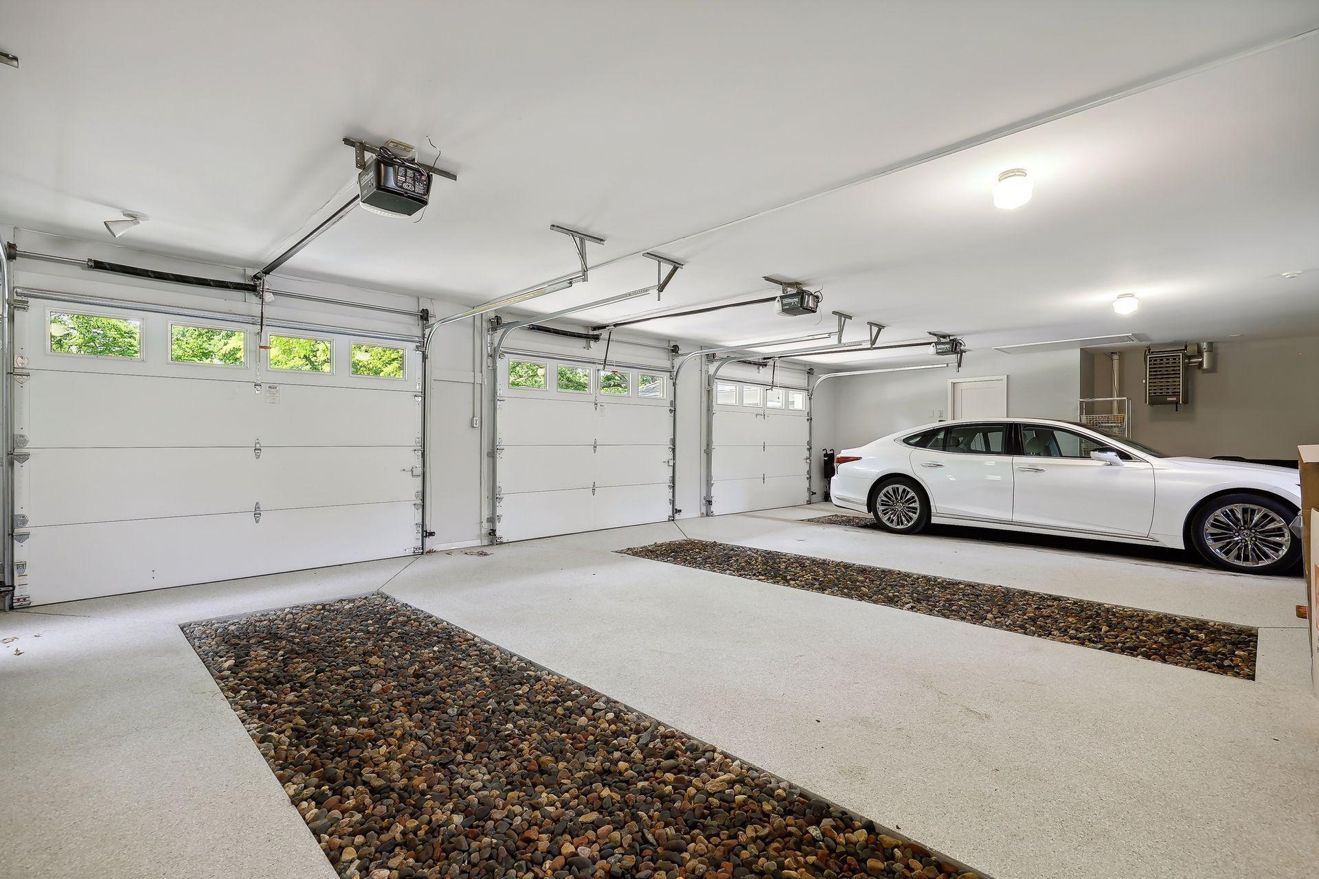 3 Car Garage