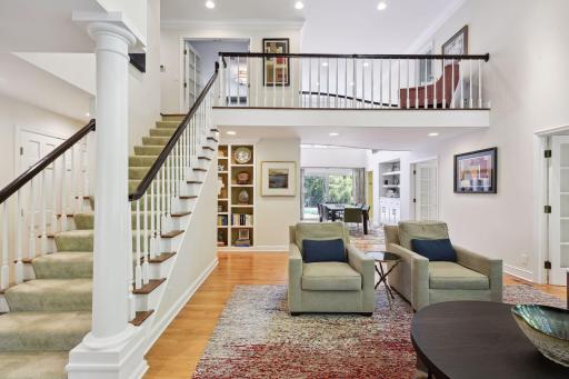 Sophisticated comfort within the stunning light-filled gathering areas