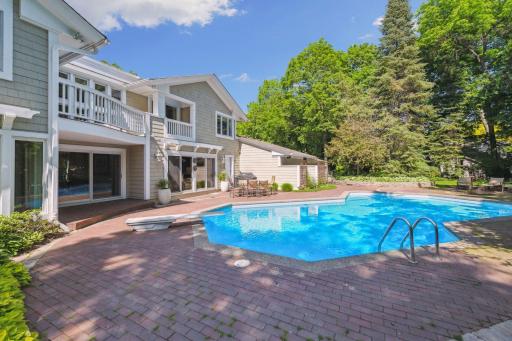 2505 Lafayette Road, Wayzata, MN 55391