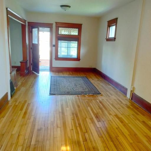 786 Smith Avenue S, Saint Paul, MN 55107