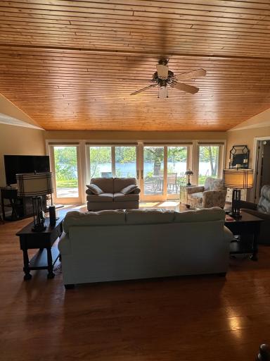 1720 Wabanica Bay Drive NW, Baudette, MN 56623