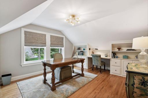 19855 Cottagewood Avenue, Excelsior, MN 55331