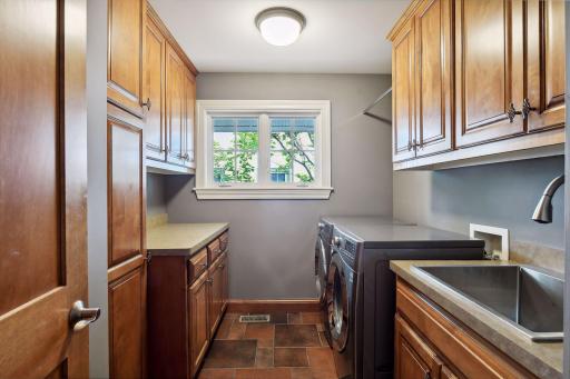 19855 Cottagewood Avenue, Excelsior, MN 55331