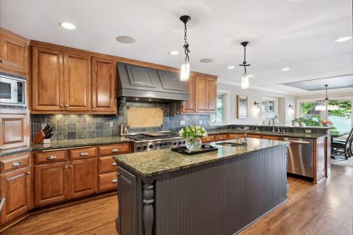19855 Cottagewood Avenue, Excelsior, MN 55331
