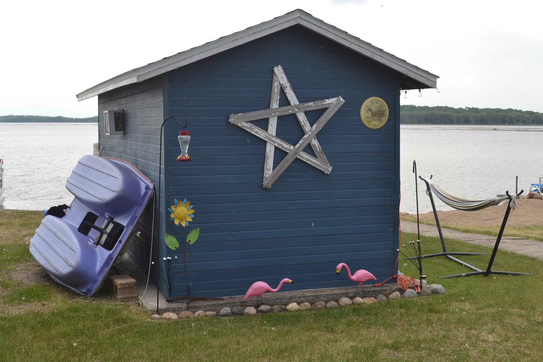 Boat House Just 17 feet from waters edge!