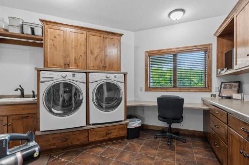11734 Eckert Avenue SE, Delano, MN 55328