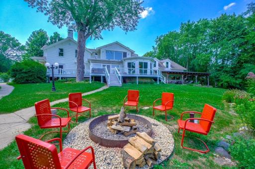 210 Laurel Street E, Stillwater, MN 55082