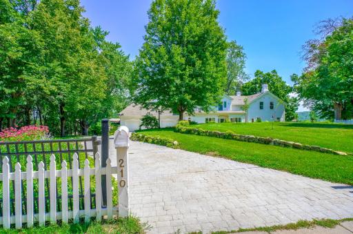 210 Laurel Street E, Stillwater, MN 55082
