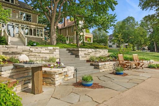 2691 E Lake Of The Isles Parkway, Minneapolis, MN 55408