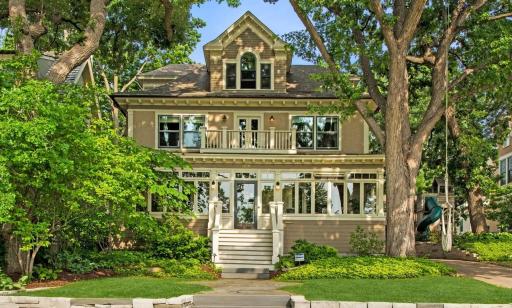 2691 E Lake Of The Isles Parkway, Minneapolis, MN 55408