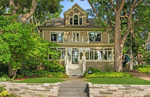 2691 E Lake Of The Isles Parkway, Minneapolis, MN 55408